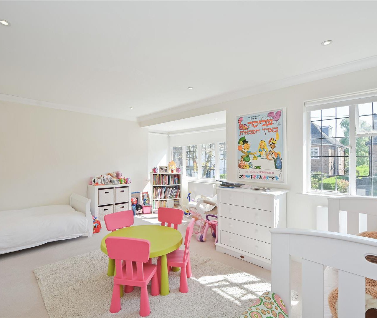 Linden Lea Hampstead Garden Suburb N2 0RF