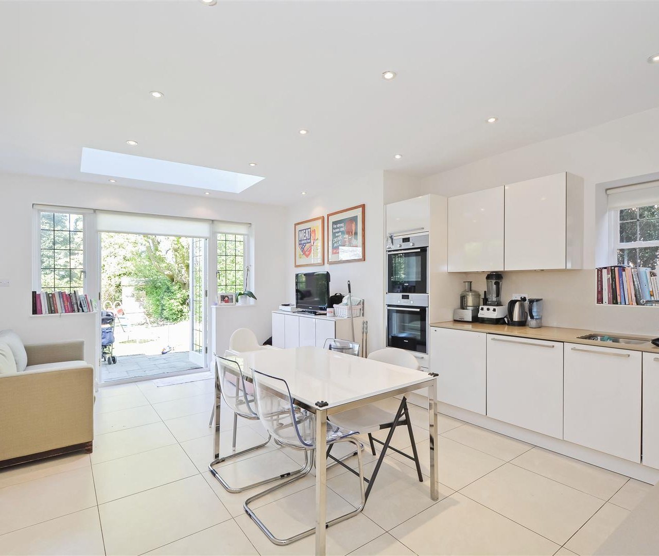 Linden Lea Hampstead Garden Suburb N2 0RF