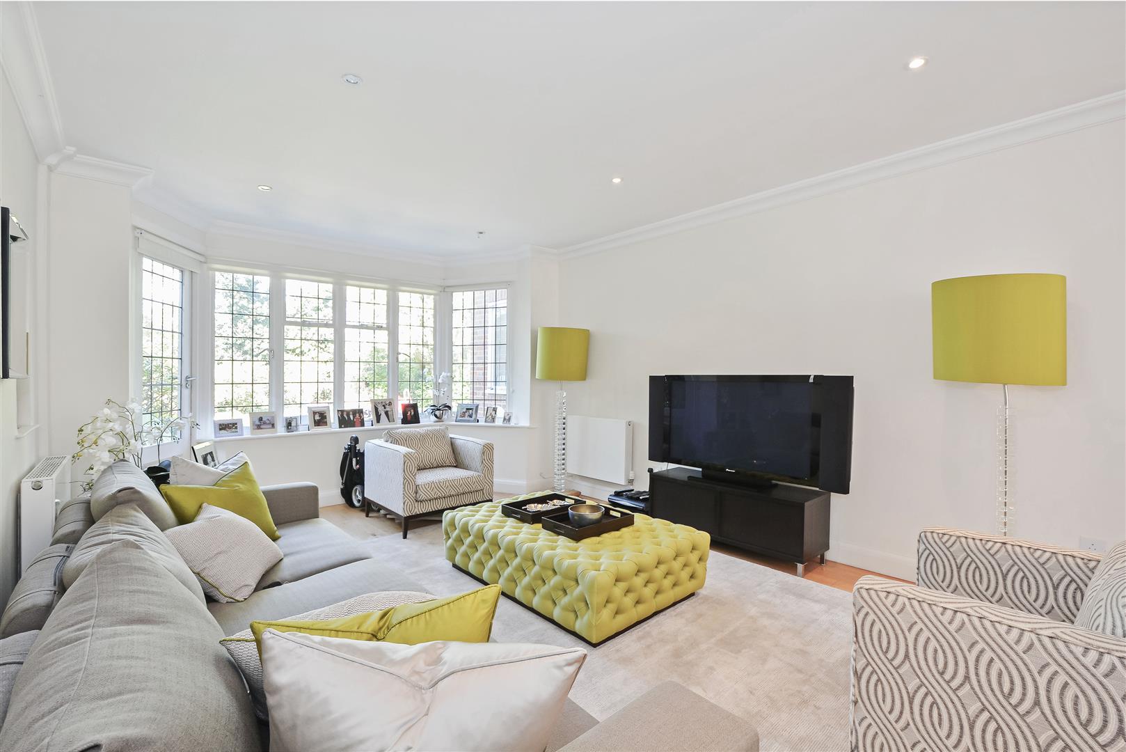 Linden Lea Hampstead Garden Suburb N2 0RF