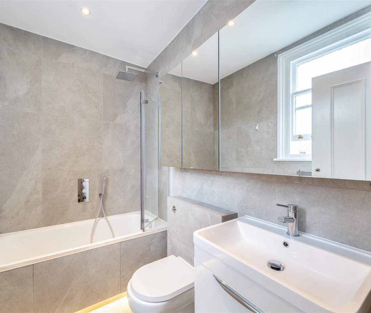 Flask Walk Hampstead NW3 1HE