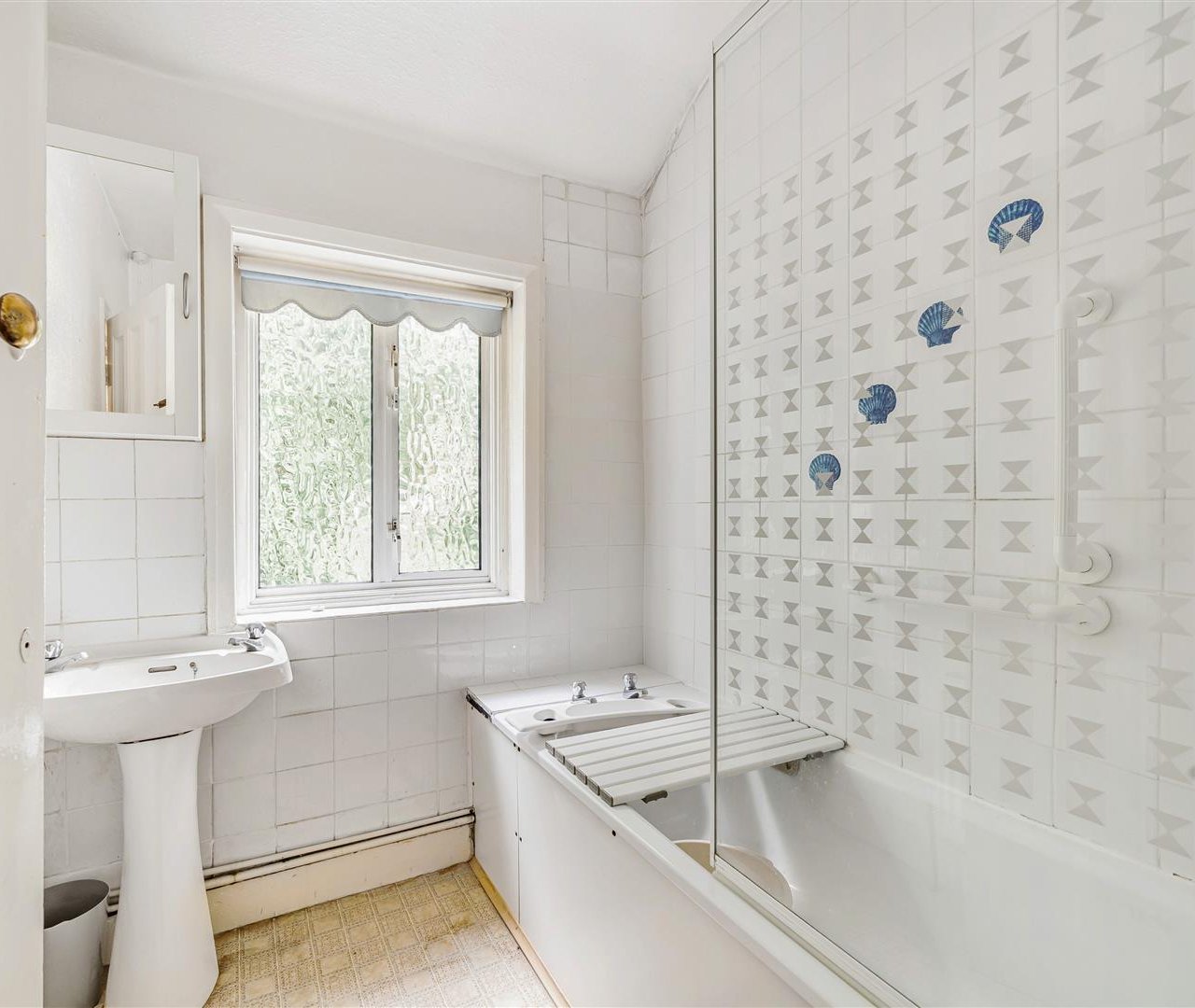 North End Road Golders Green NW11 7TA