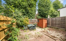 North End Road Golders Green NW11 7TA