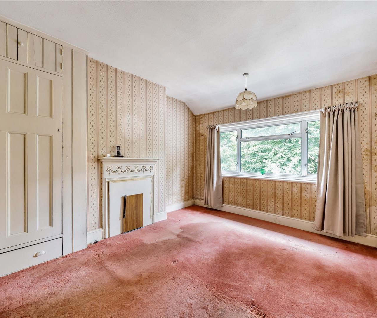 North End Road Golders Green NW11 7TA