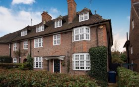 Corringham Road Hampstead Garden Suburb NW11 7EG