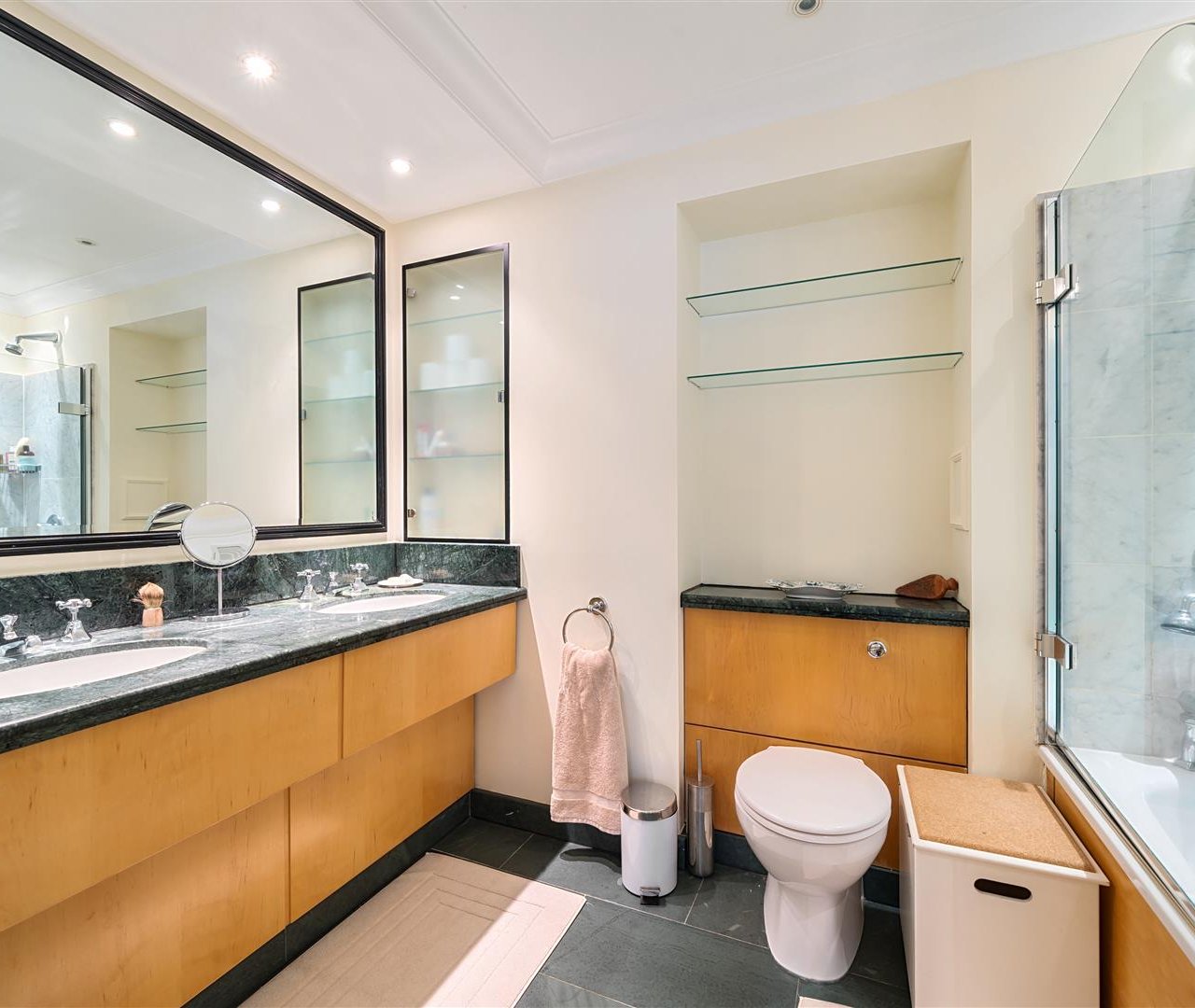 Frognal Rise Hampstead Village NW3 6PZ