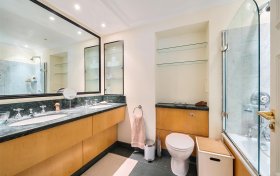 Frognal Rise Hampstead Village NW3 6PZ