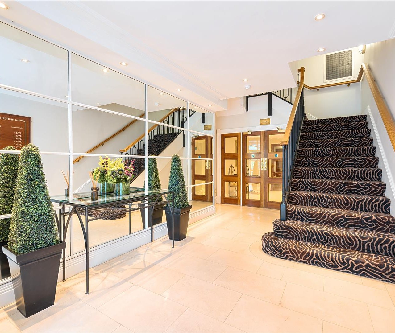 Frognal Rise Hampstead Village NW3 6PZ