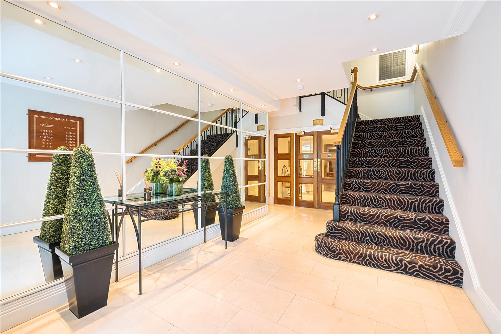 Frognal Rise Hampstead Village NW3 6PZ