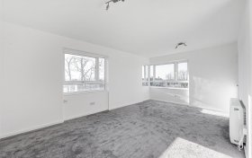 Fortis Green, London, N2 9ER