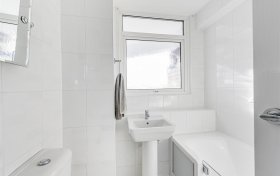 Fortis Green, London, N2 9ER