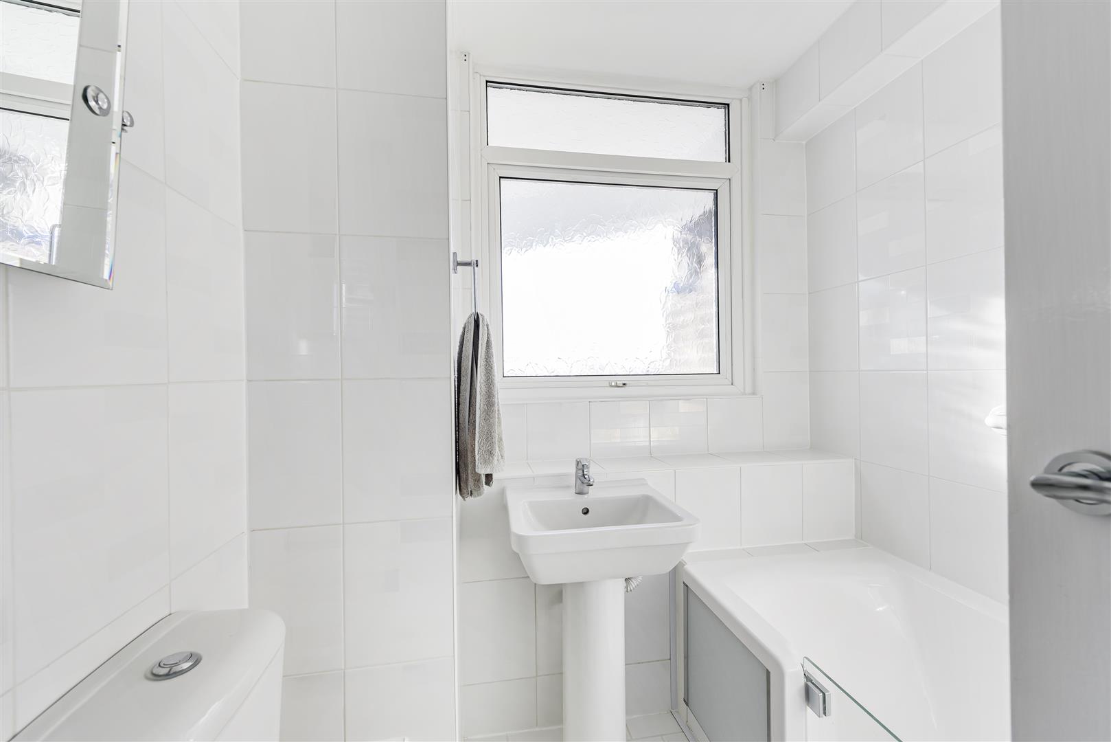 Fortis Green, London, N2 9ER