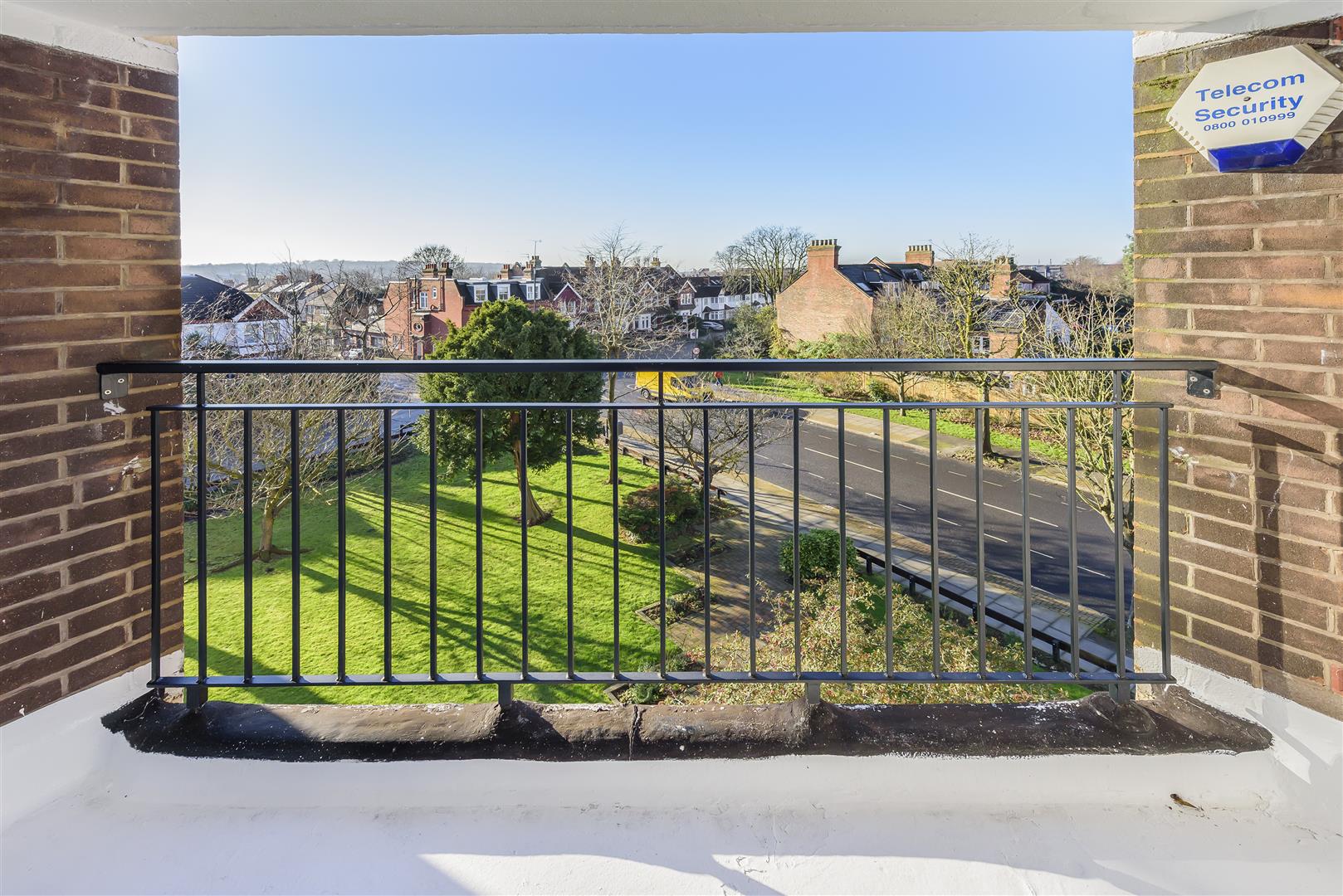 Fortis Green, London, N2 9ER