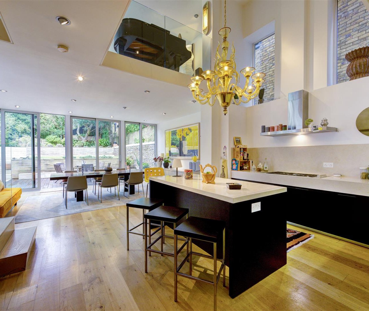 Canfield Gardens South Hampstead NW6 3EE