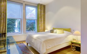 Canfield Gardens South Hampstead NW6 3EE