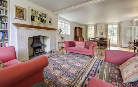 Wildwood Road Hampstead Garden Suburb NW11 6UP