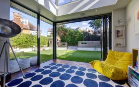 Park Drive Golders Hill Park NW11 7SN