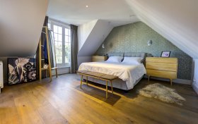 Park Drive Golders Hill Park NW11 7SN