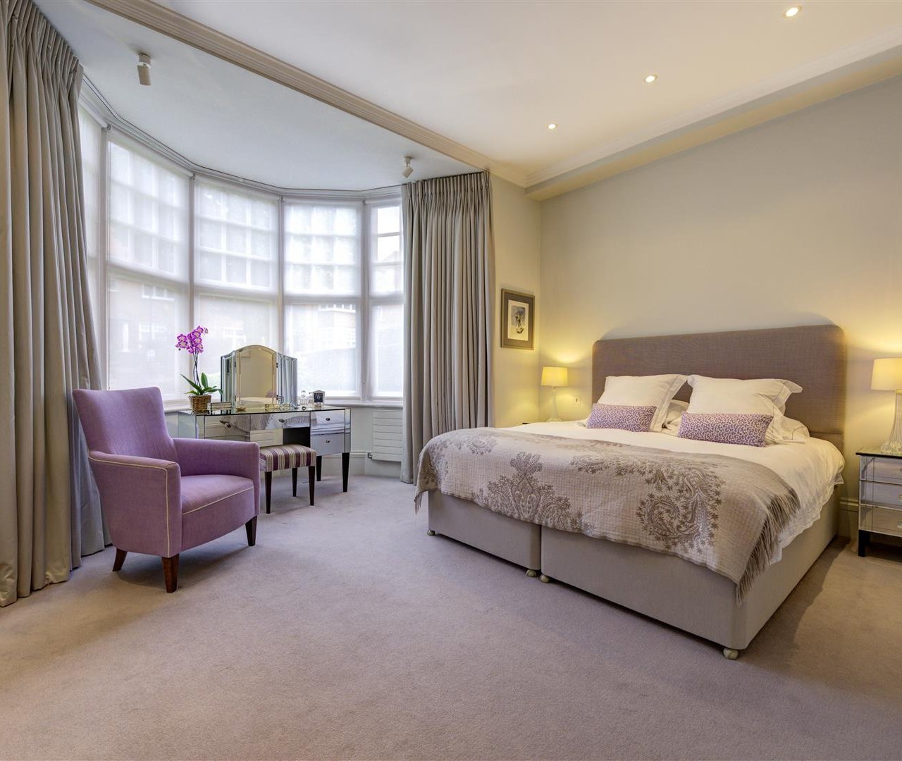 Bracknell Gardens Hampstead NW3 7EE