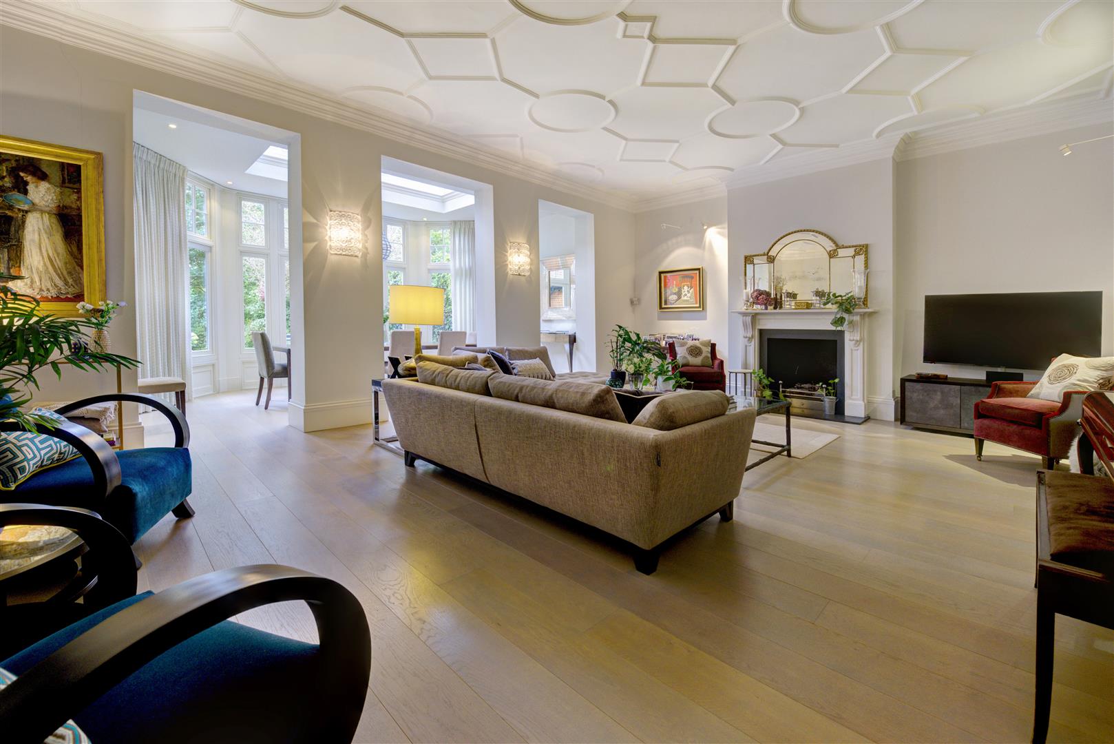 Bracknell Gardens Hampstead NW3 7EE