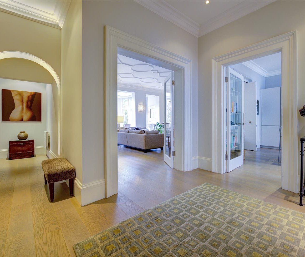 Bracknell Gardens Hampstead NW3 7EE