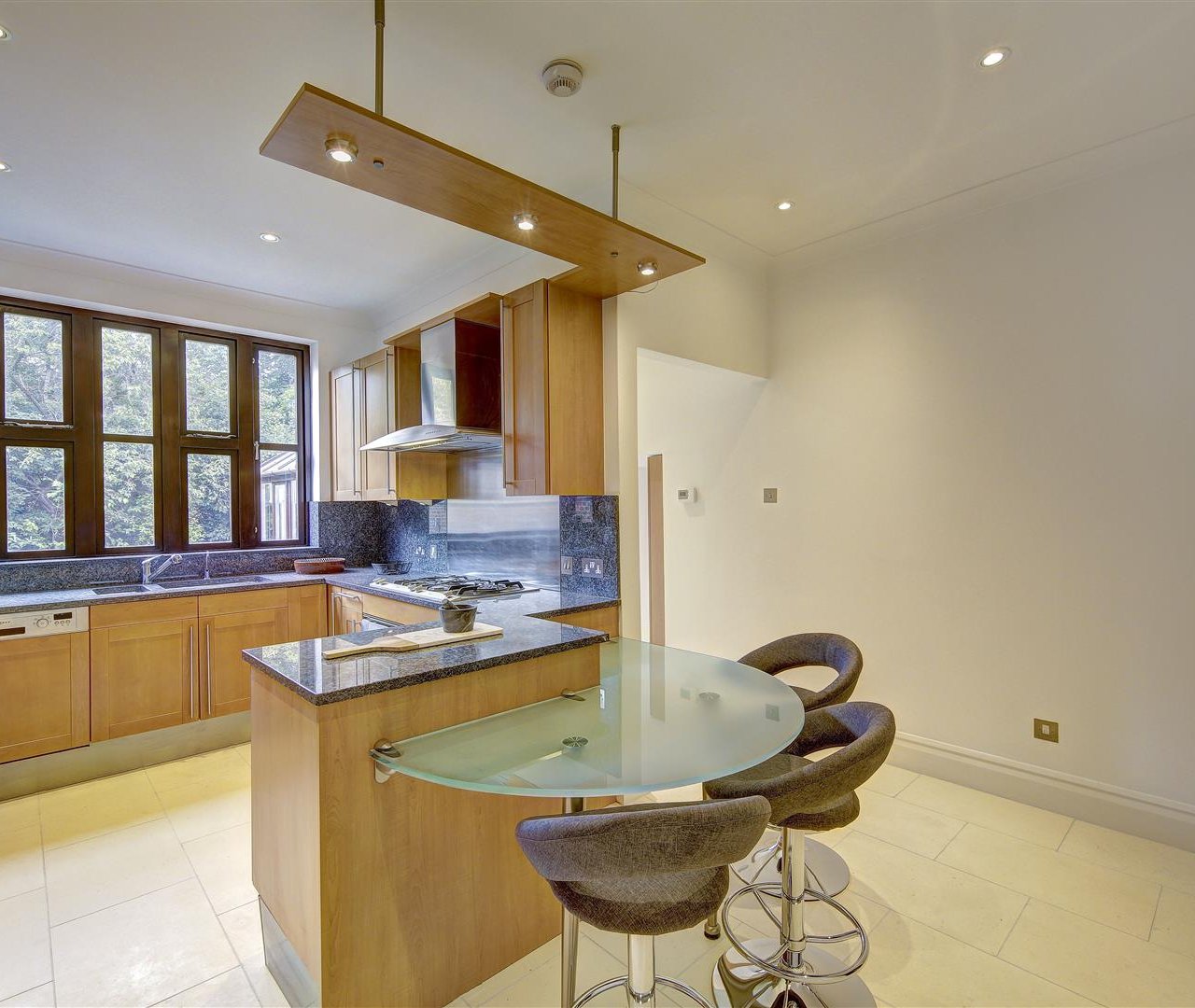 Westover Hill Hampstead NW3 7UH