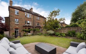 Lyndhurst Road Hampstead NW3 5PX