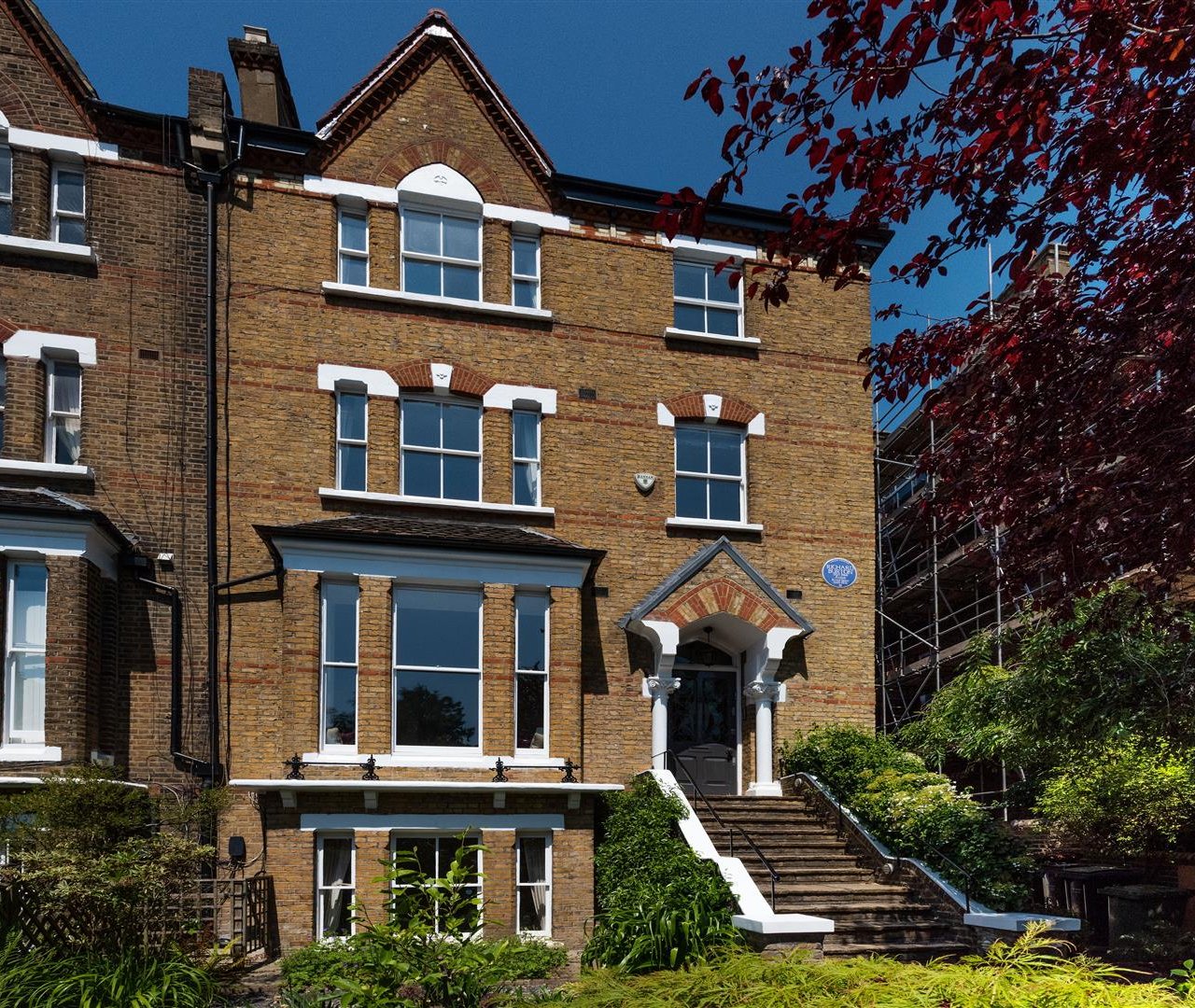 Lyndhurst Road Hampstead NW3 5PX