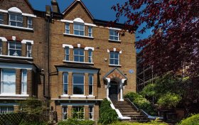 Lyndhurst Road Hampstead NW3 5PX