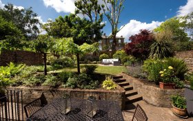 Lyndhurst Road Hampstead NW3 5PX