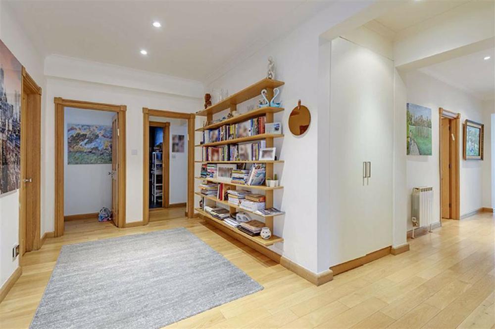 Maresfield Gardens, Hampstead, NW3 5SX