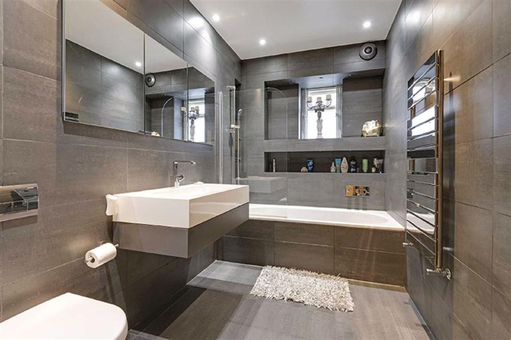 Maresfield Gardens, Hampstead, NW3 5SX