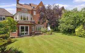 Maresfield Gardens, Hampstead, NW3 5SX