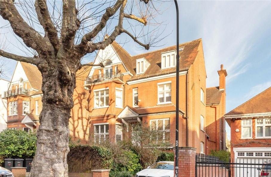 Maresfield Gardens, Hampstead, NW3 5SX