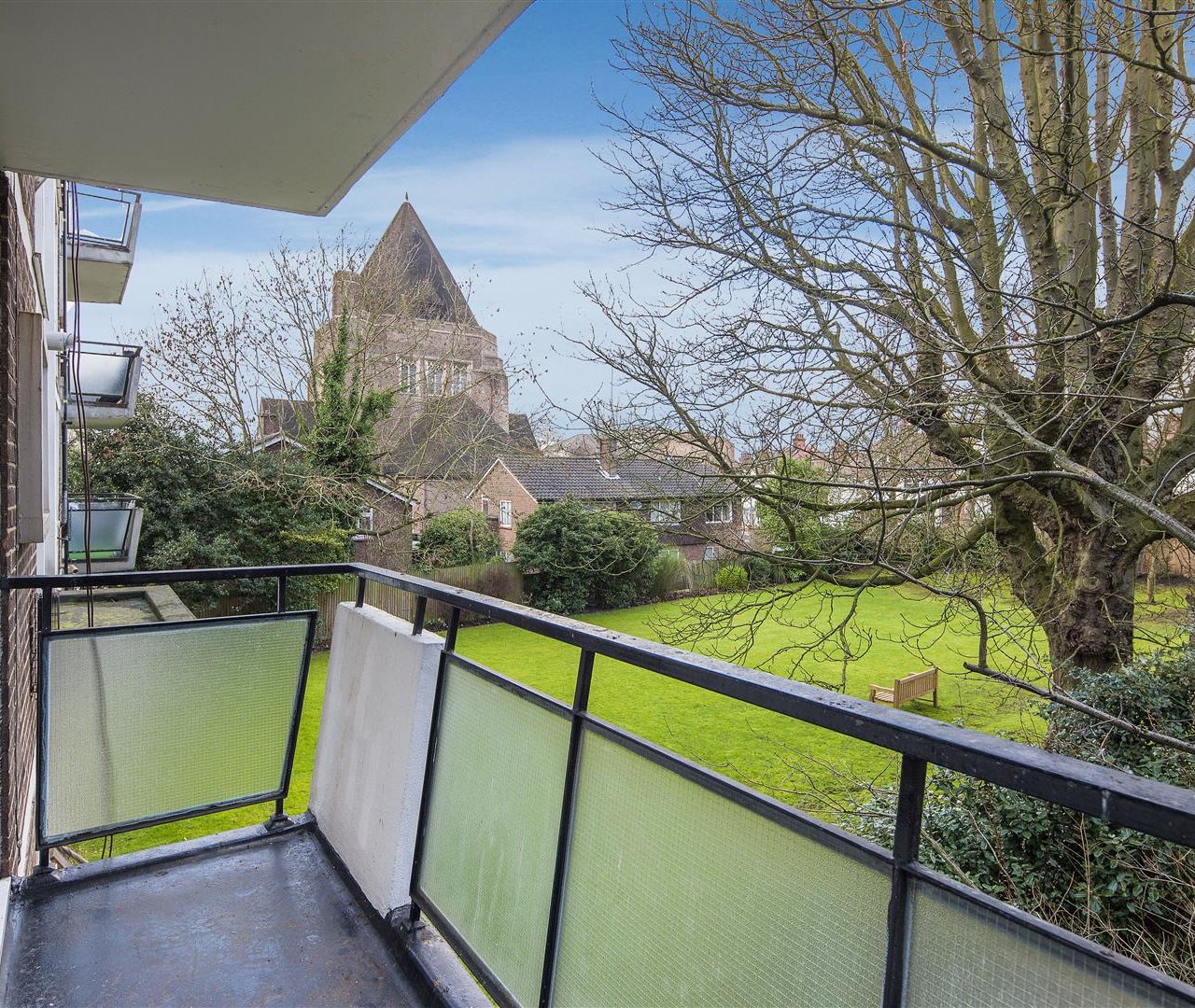 West Heath Avenue Golders Green NW11 7QU