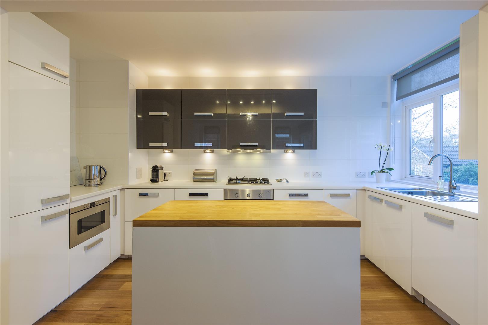 West Heath Avenue Golders Green NW11 7QU