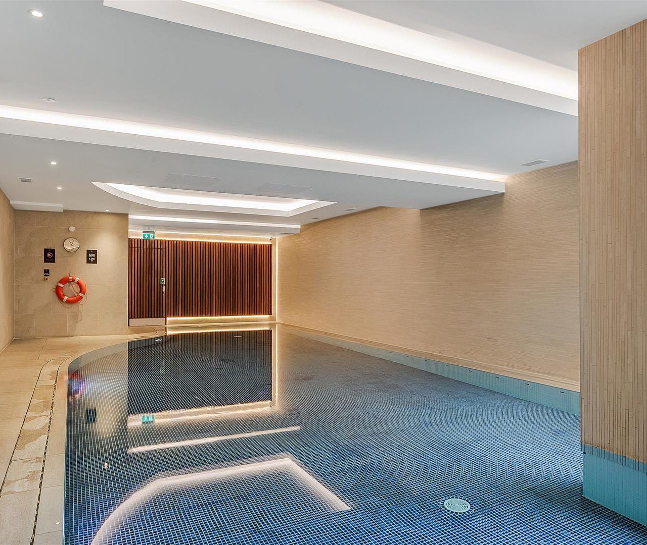 Frognal Rise Hampstead NW3 6PZ