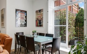 Frognal Rise Hampstead NW3 6PZ