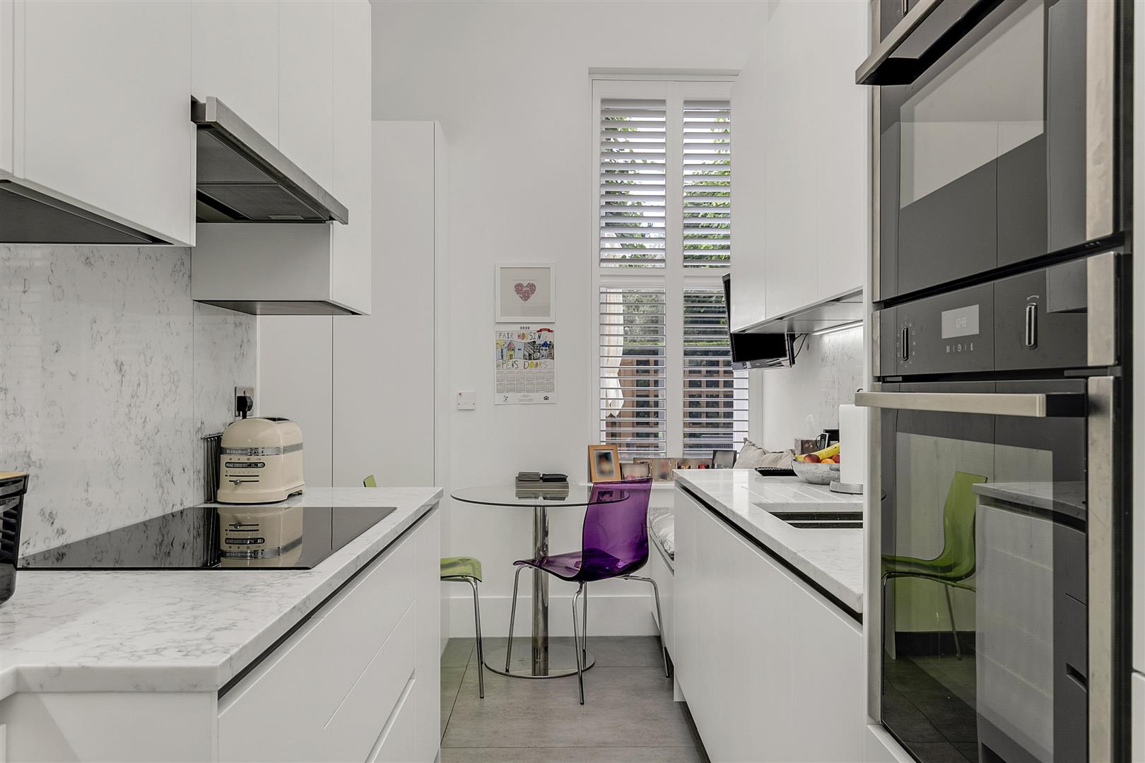 Frognal Rise Hampstead NW3 6PZ