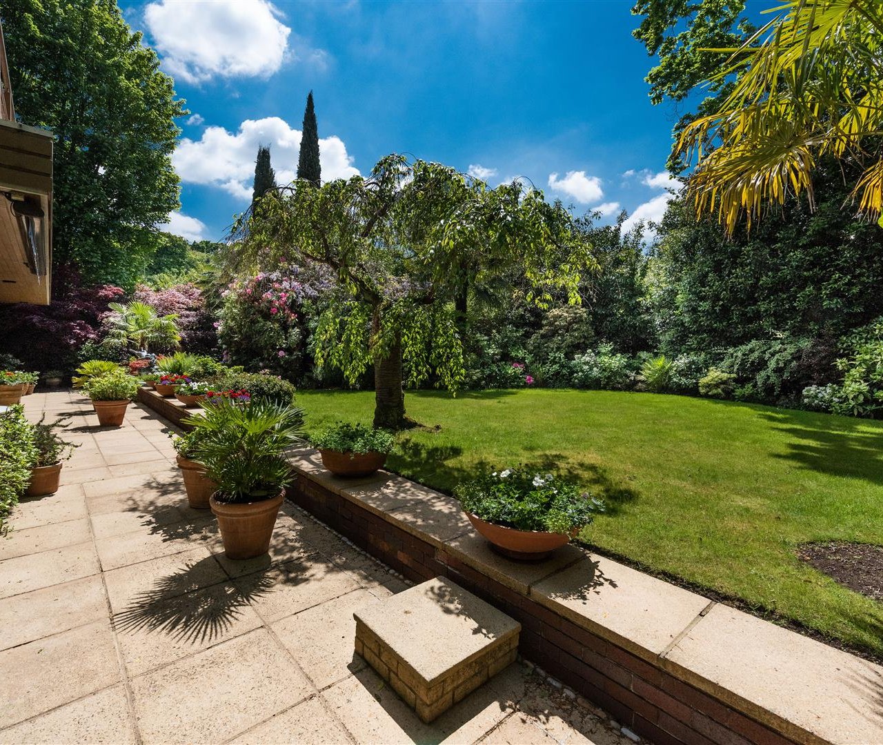 Elm Walk Hampstead NW3 7UP