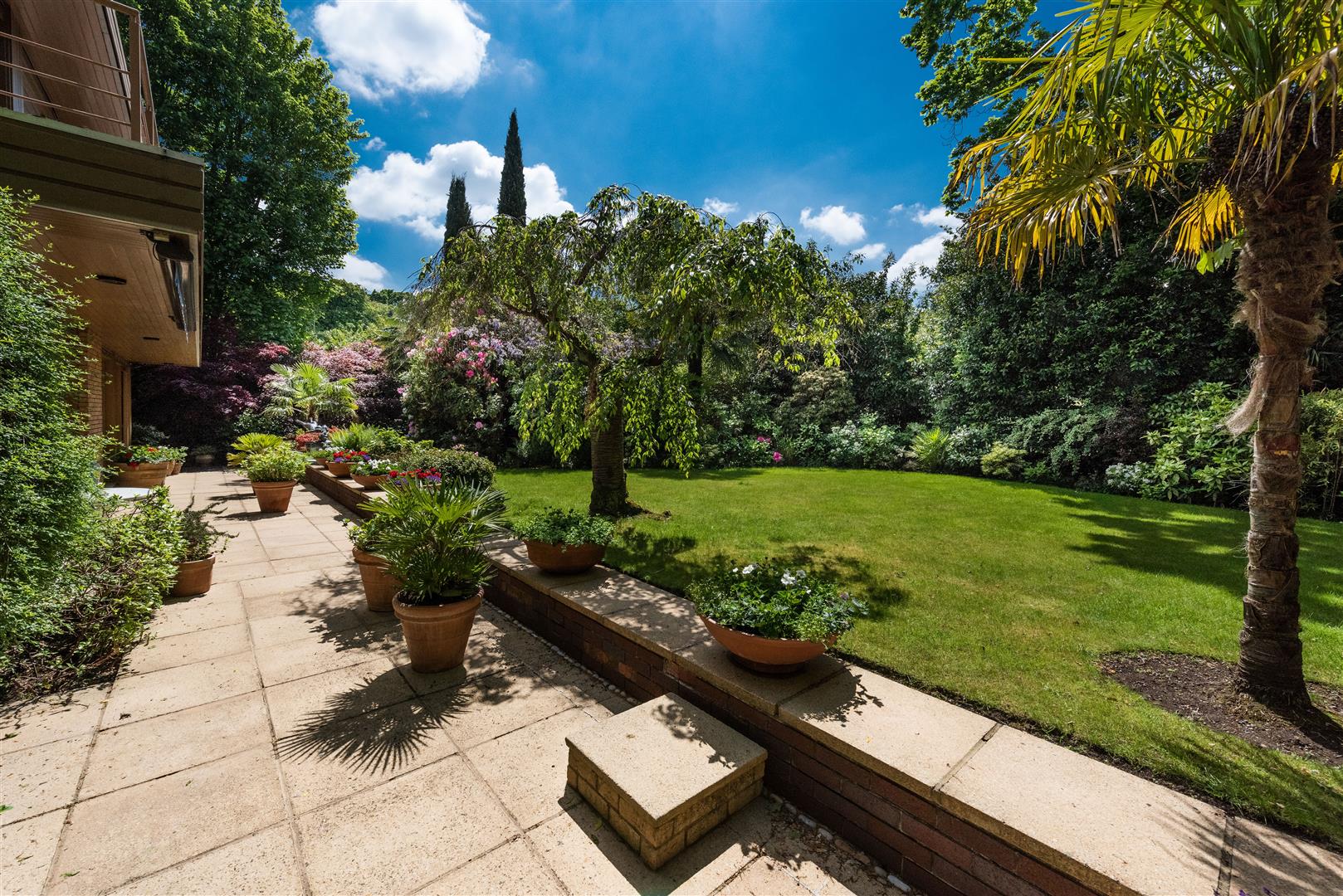 Elm Walk Hampstead NW3 7UP