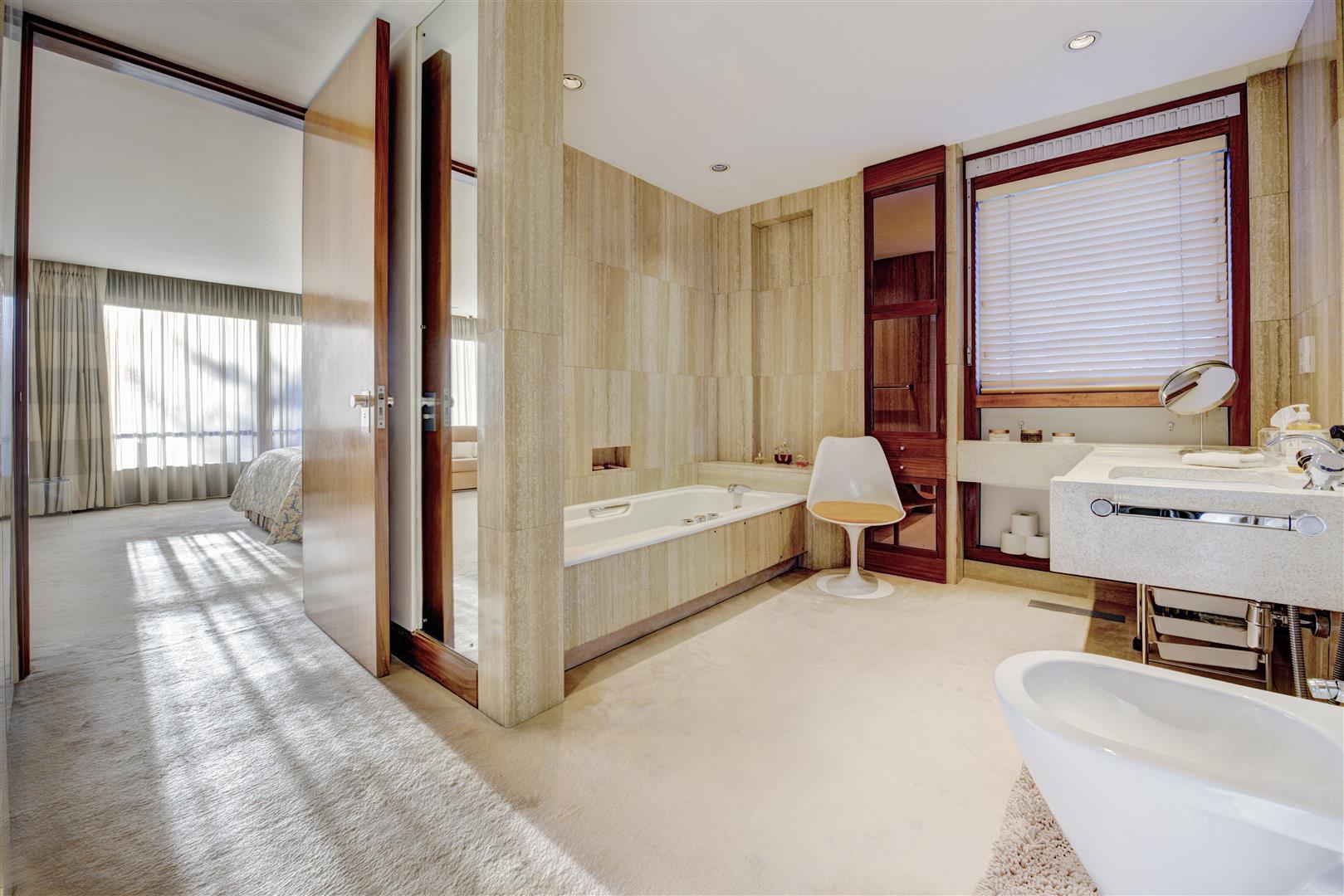 Elm Walk Hampstead NW3 7UP