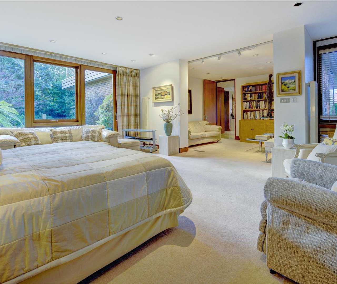 Elm Walk Hampstead NW3 7UP