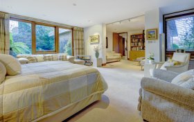 Elm Walk Hampstead NW3 7UP