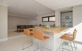 Redington Gardens Hampstead NW3 7SA