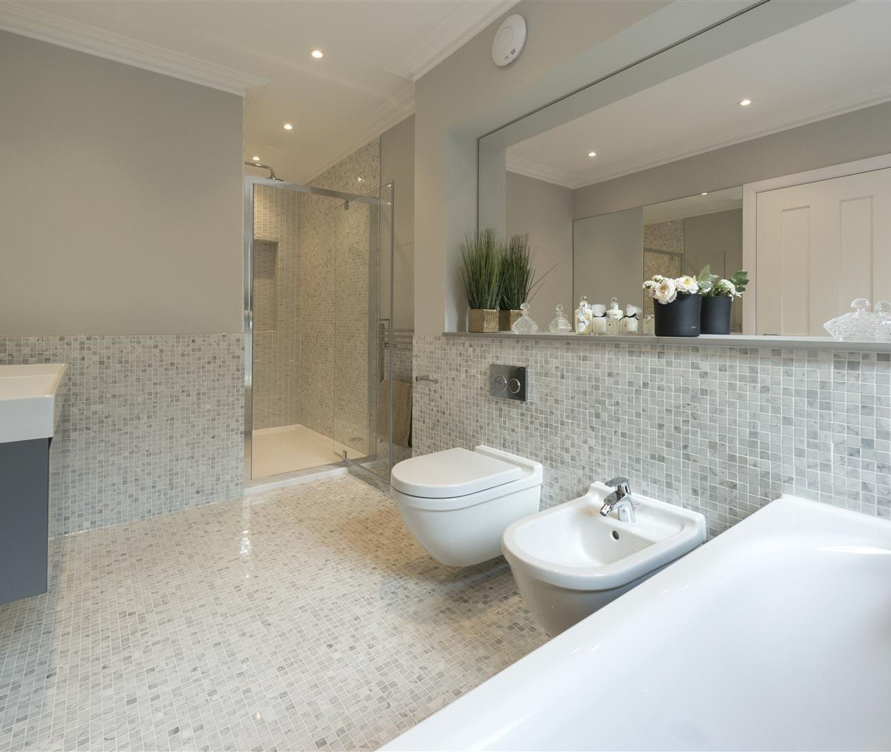 Redington Gardens Hampstead NW3 7SA