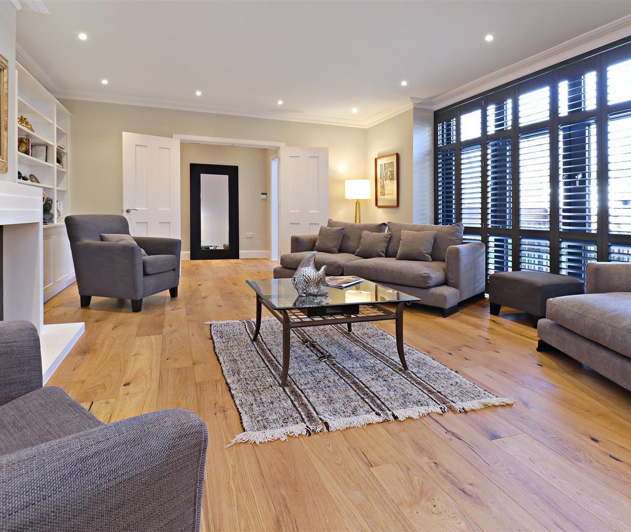 Redington Gardens Hampstead NW3 7SA