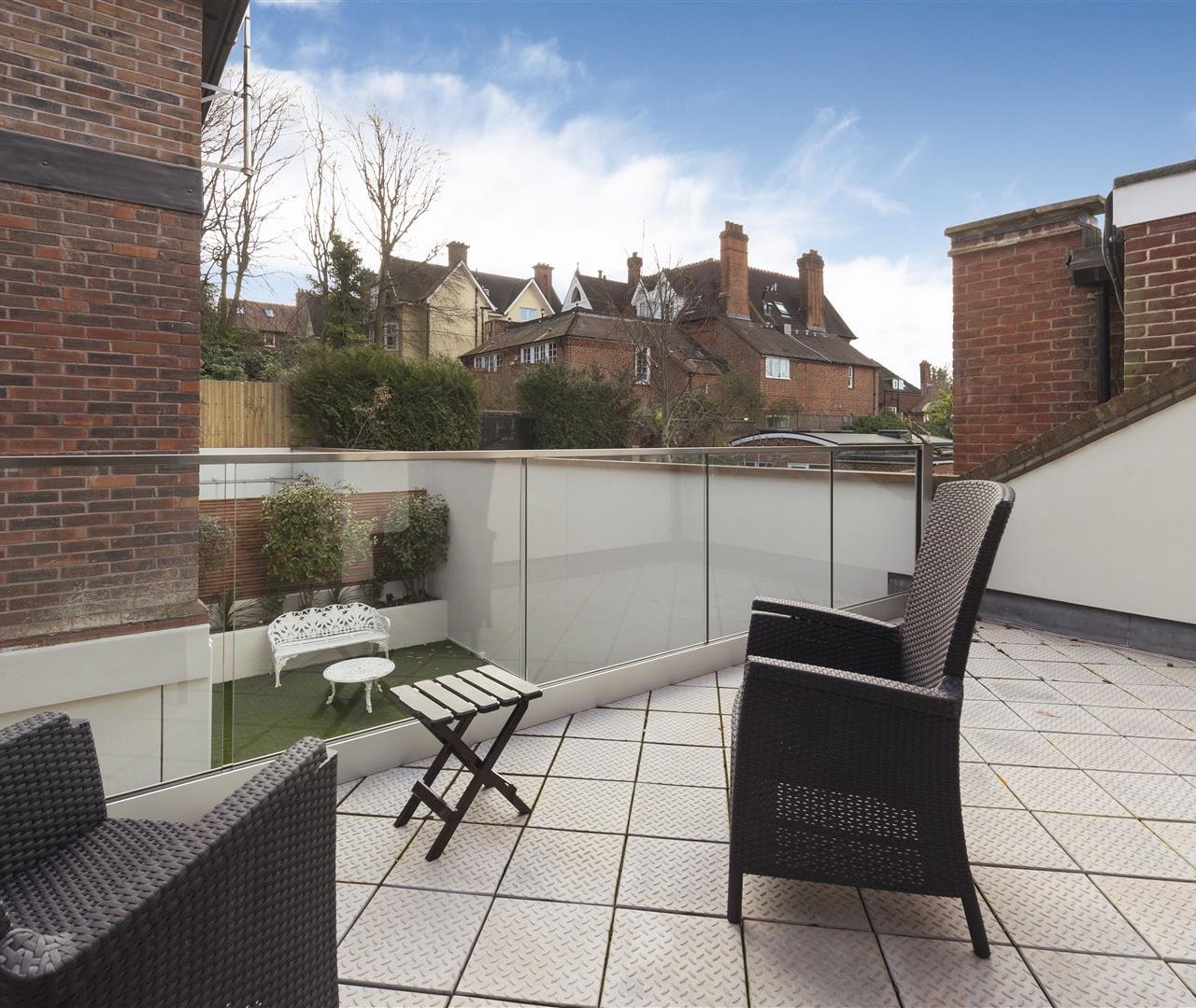 Redington Gardens Hampstead NW3 7SA