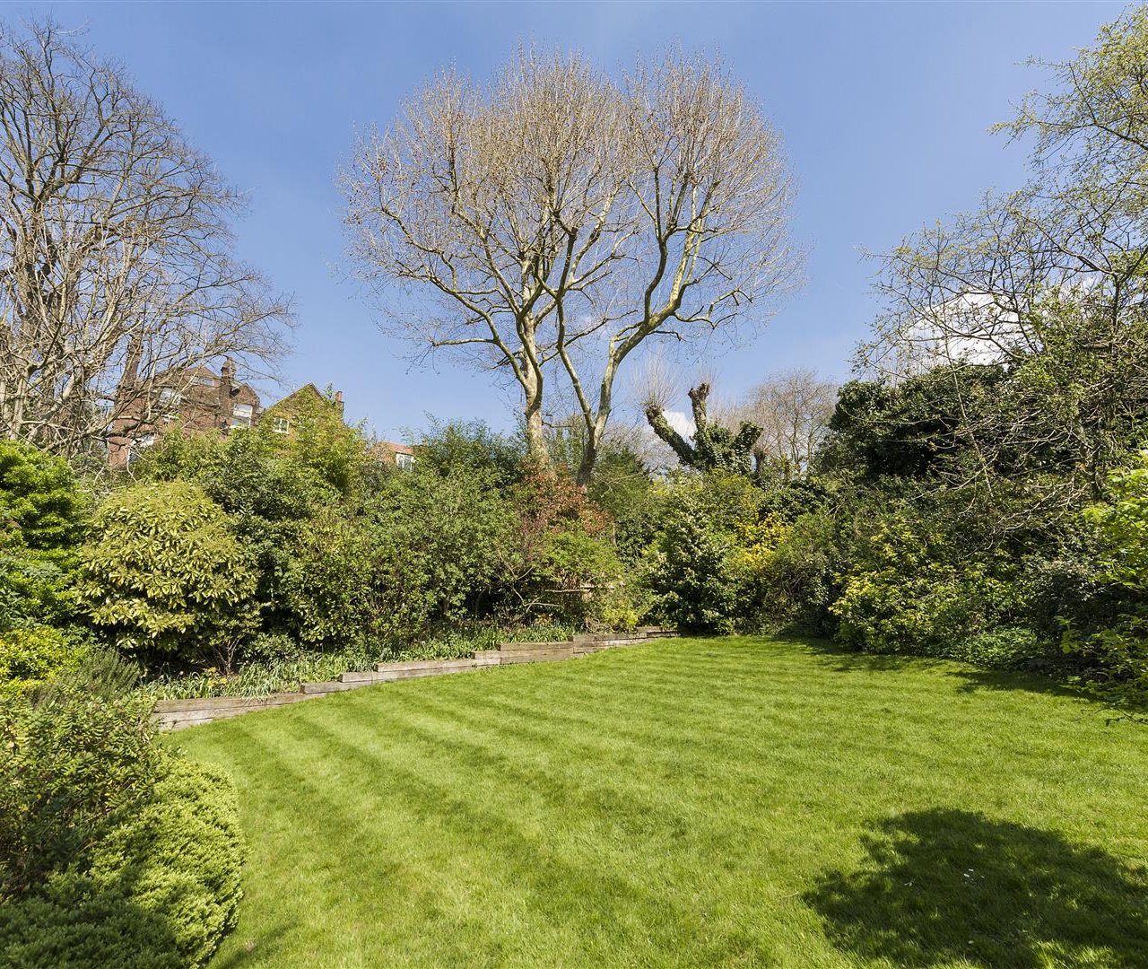 Netherhall Gardens, Hampstead, NW3 5TN