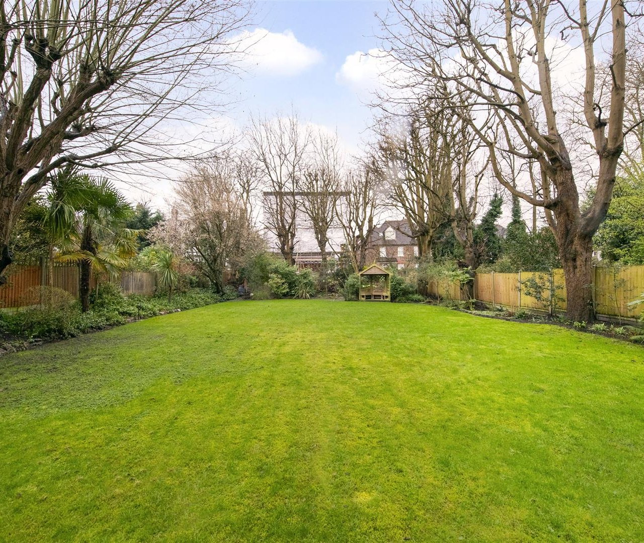 Fitzjohns Avenue, London, NW3 5NB