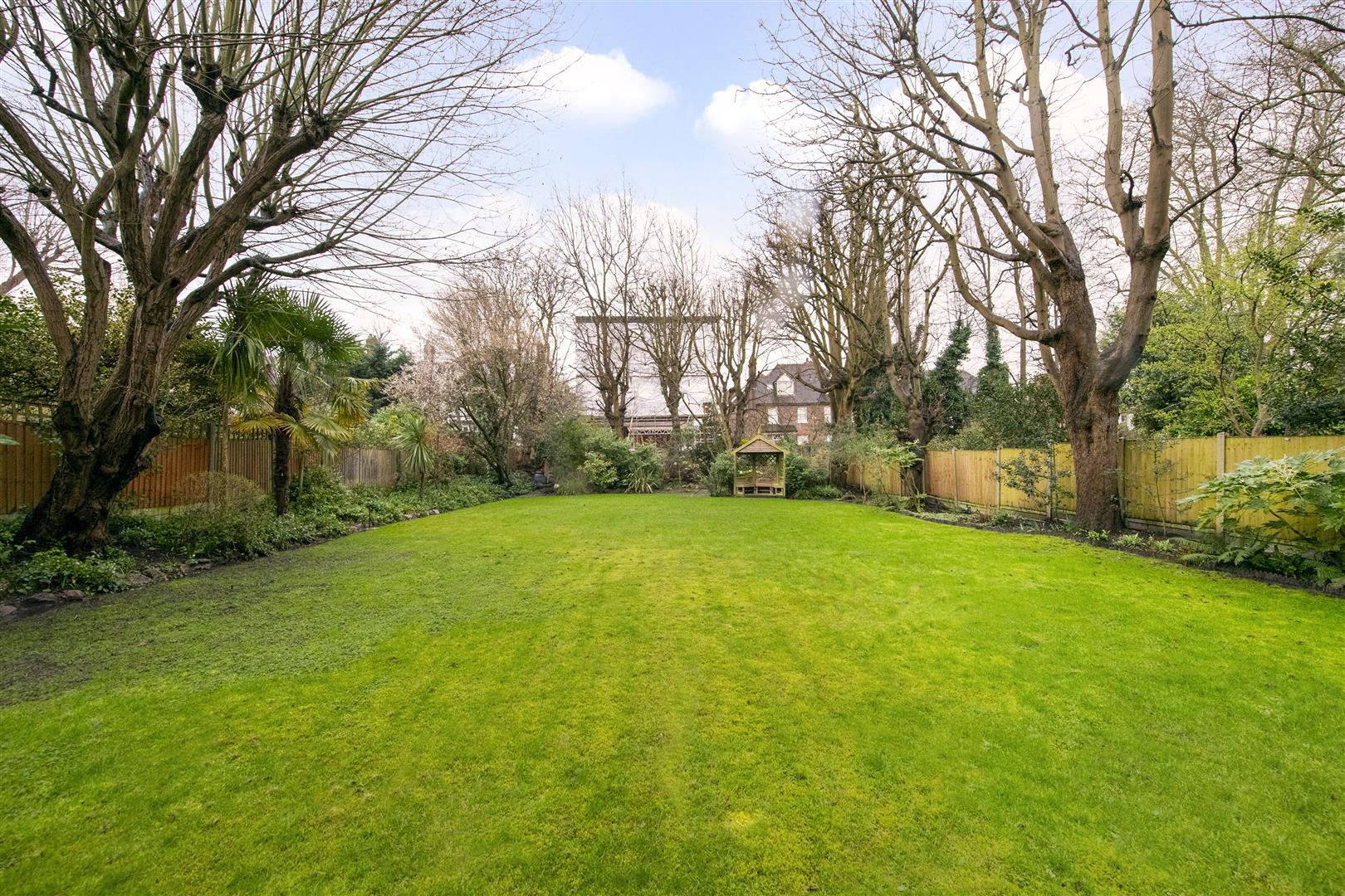 Fitzjohns Avenue, London, NW3 5NB